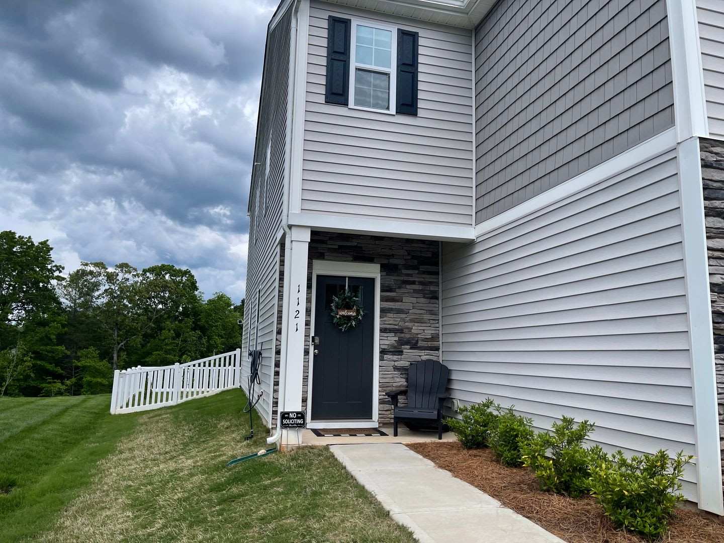 Pet Friendly 4Br 2 5Ba The Falls At Hickory Community Available 11 6 2026 – photo 2