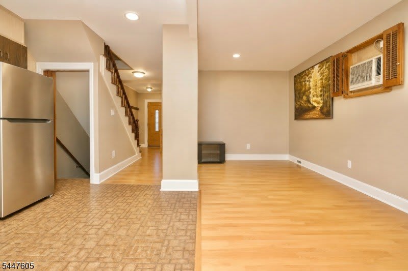 425 Davis Ave – photo 4