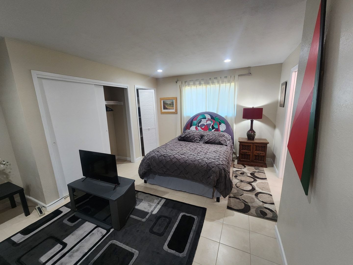 2 Bdr 2 Bath Kitchen Fully Furnished Apartment With Private Entrance In Quiet Neighborhood In Albuquerque – photo 3