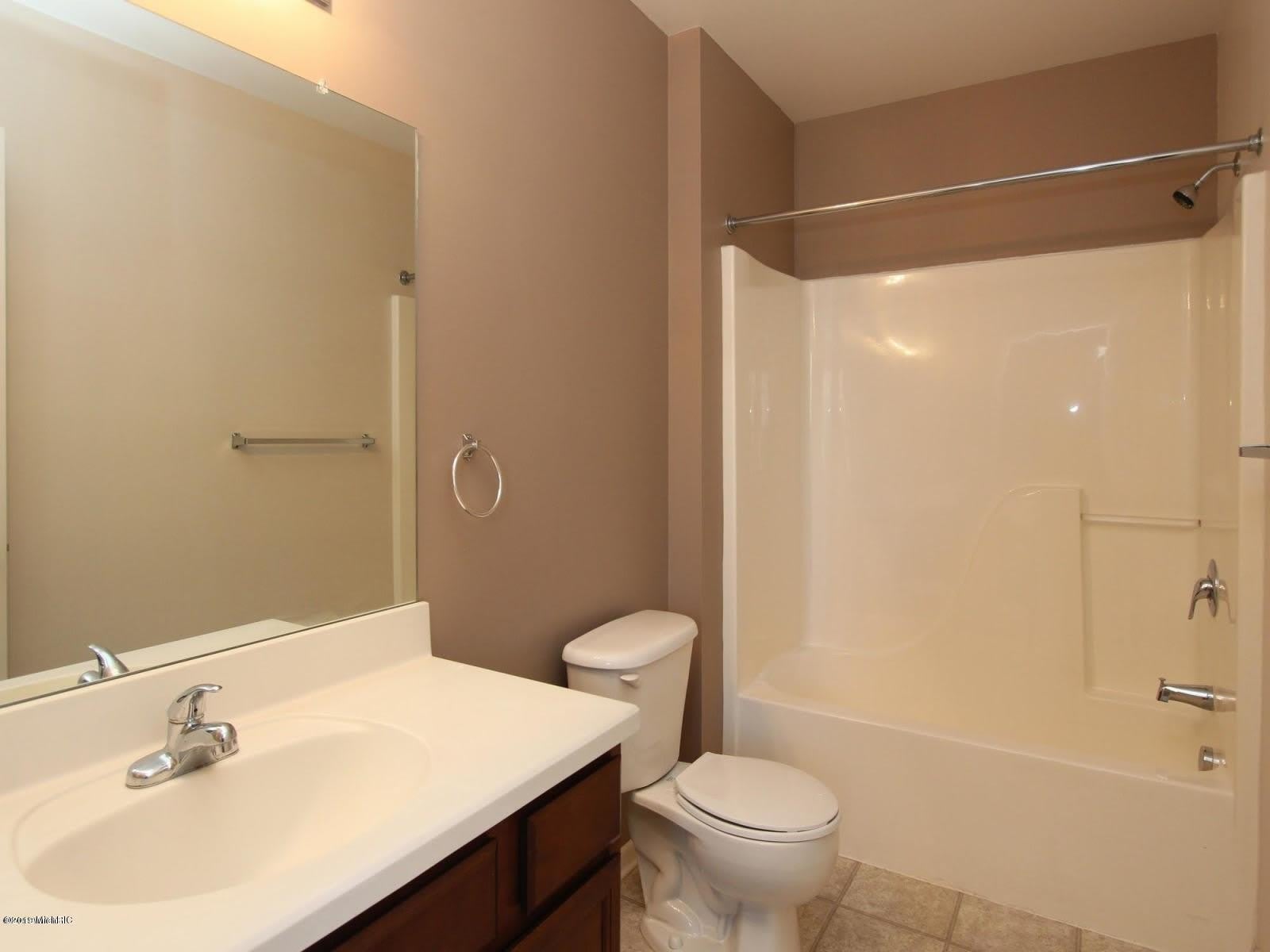 4032 RIVERTOWN LANE SW – photo 2