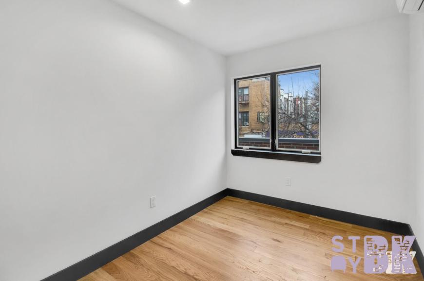 242 Parkside Avenue – photo 2