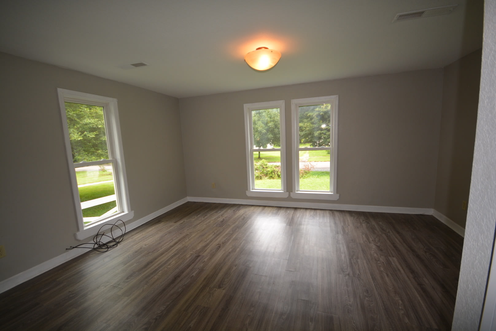 Space Space More Space 3 Bedroom 1 Bath Home – photo 2