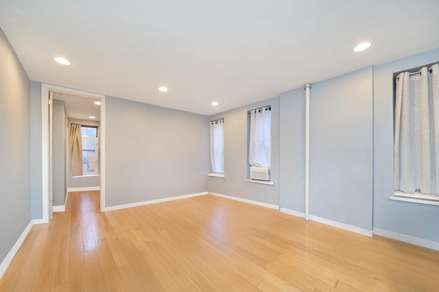 246 East 51st Street – photo 2