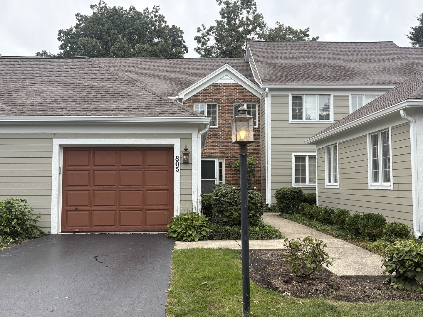 805 Suffield Square – photo 1