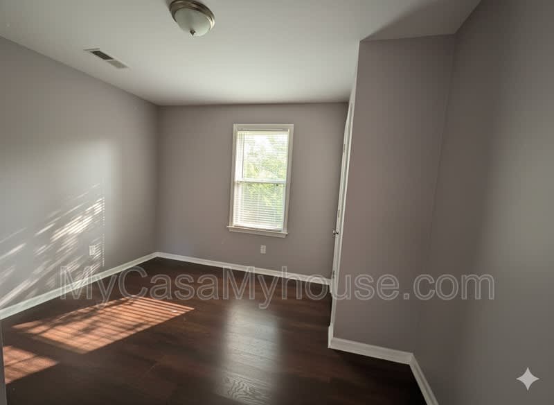 1348 Austin Street – photo 2