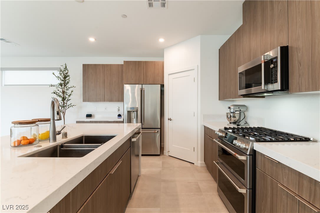 2526 Verdello Street – photo 5