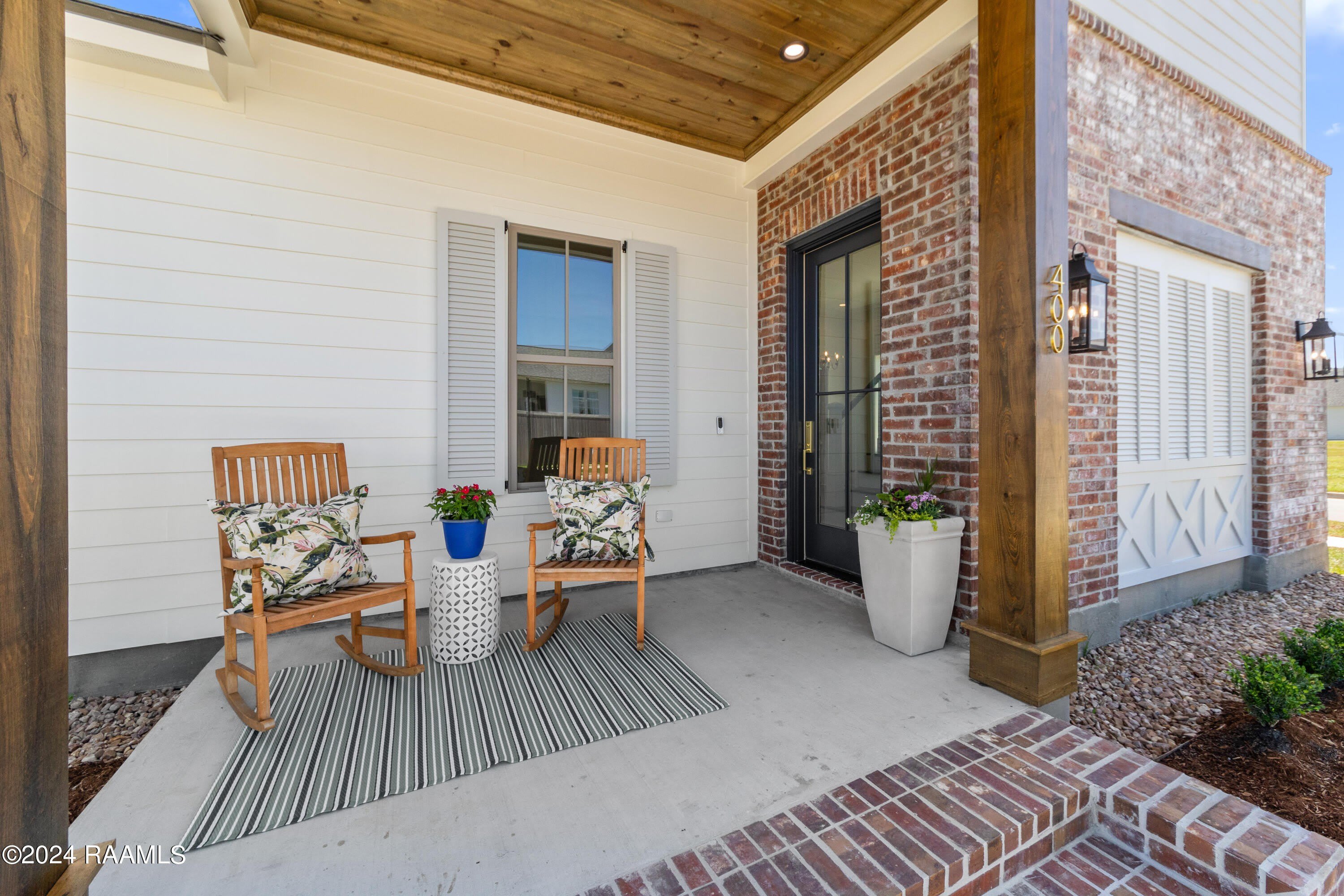 400 Villager Avenue – photo 4
