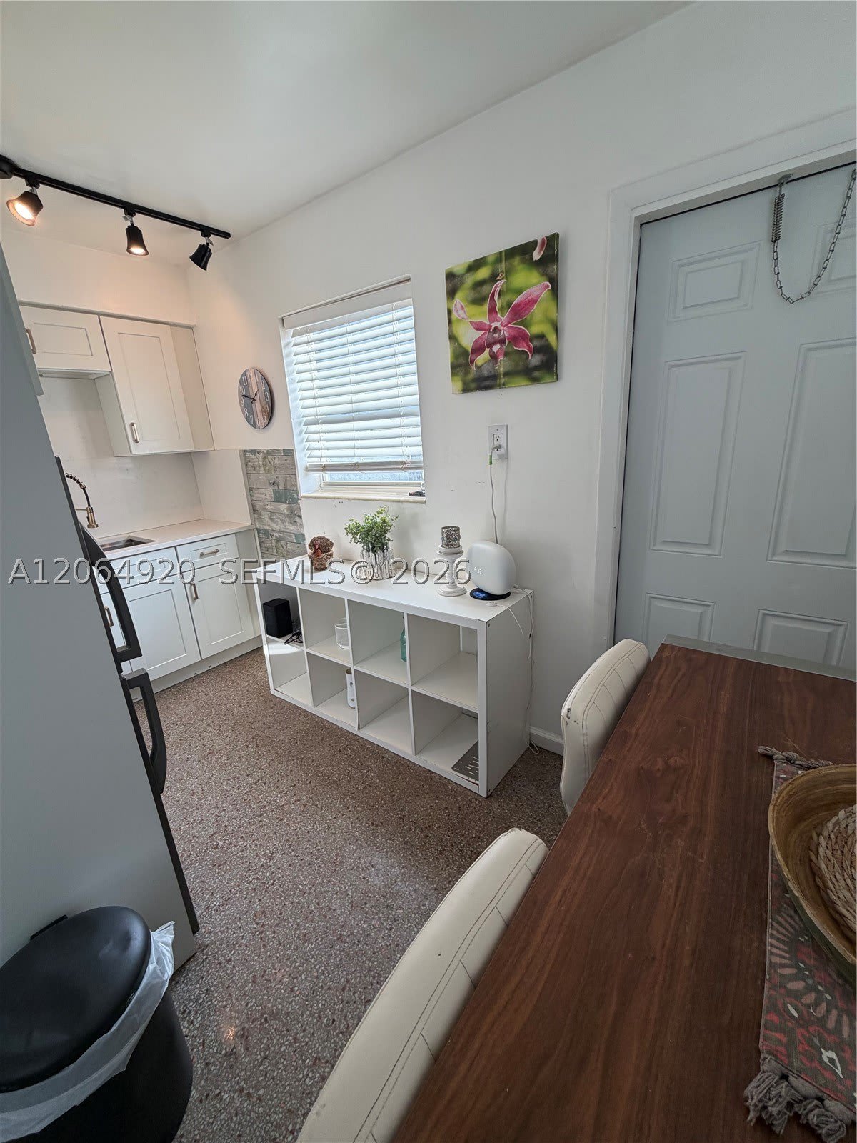 2130 Mckinley St – photo 4