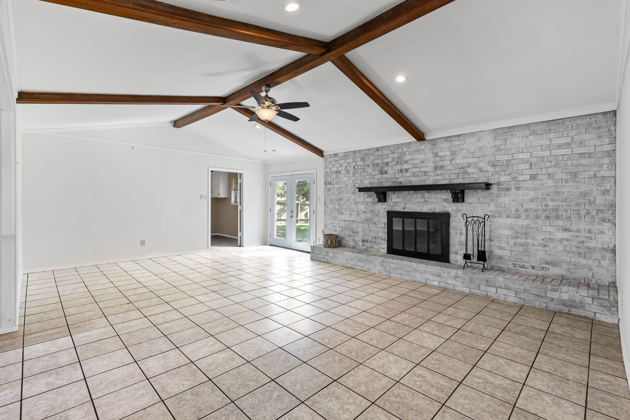 221 Azalea Lane – photo 3