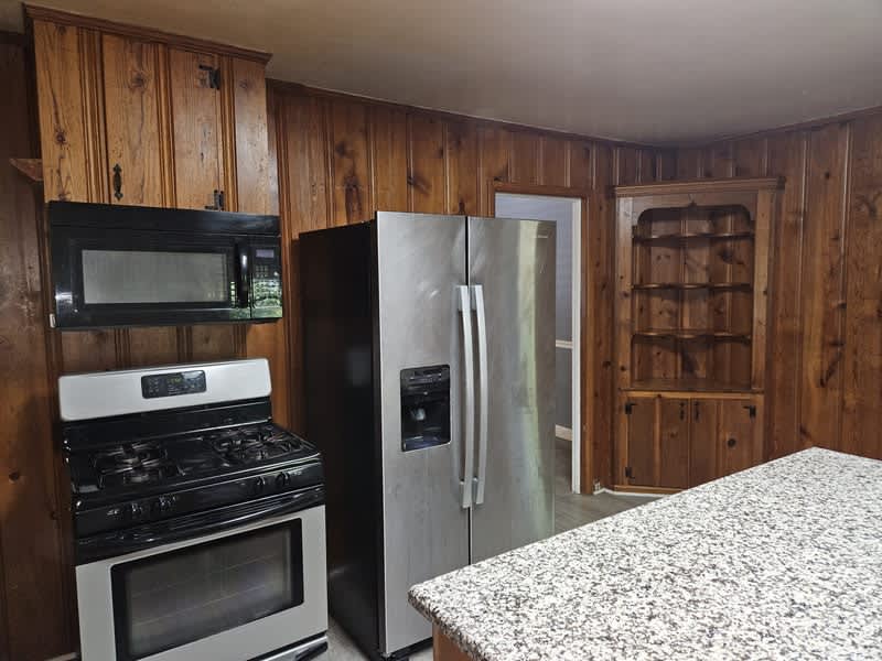 1737 Ireland Drive – photo 3