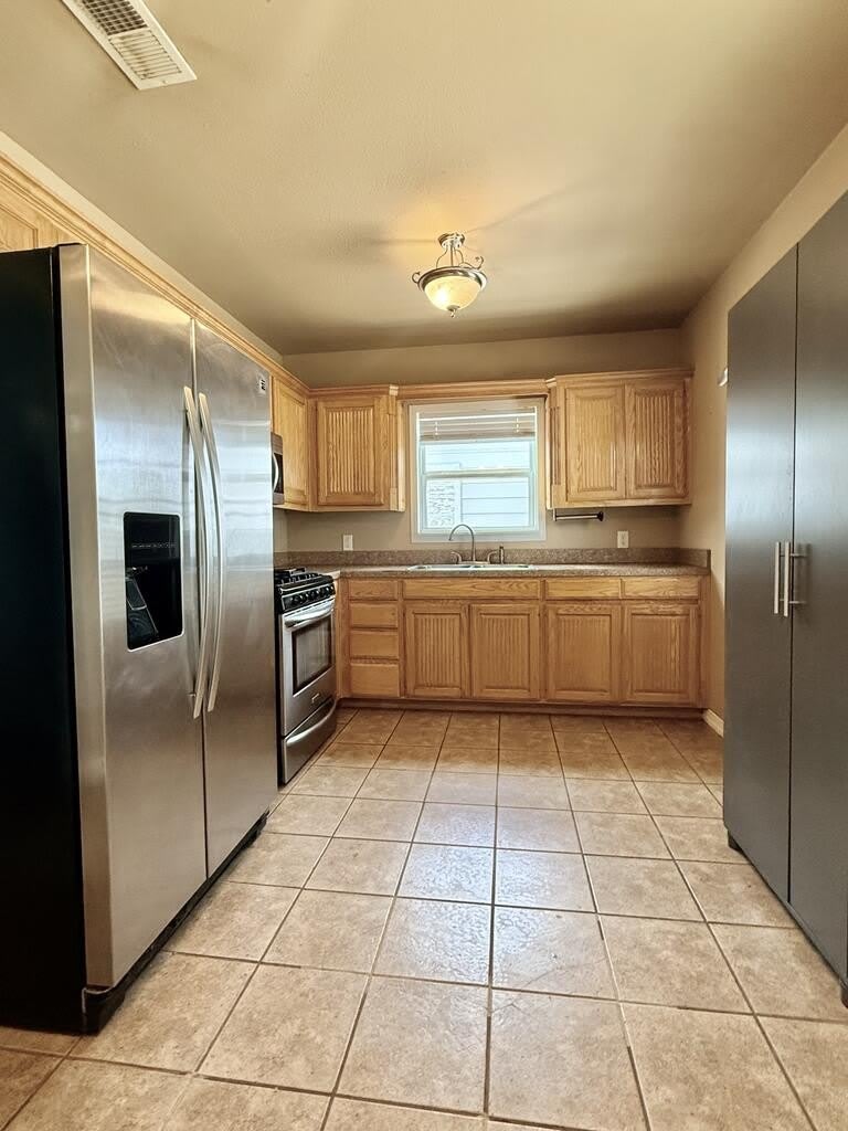 2000 W Kentucky Ave – photo 5
