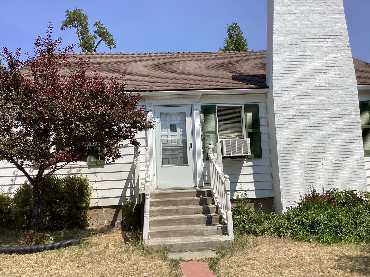 Partially furnished 4 bed 2 bath home – photo 4