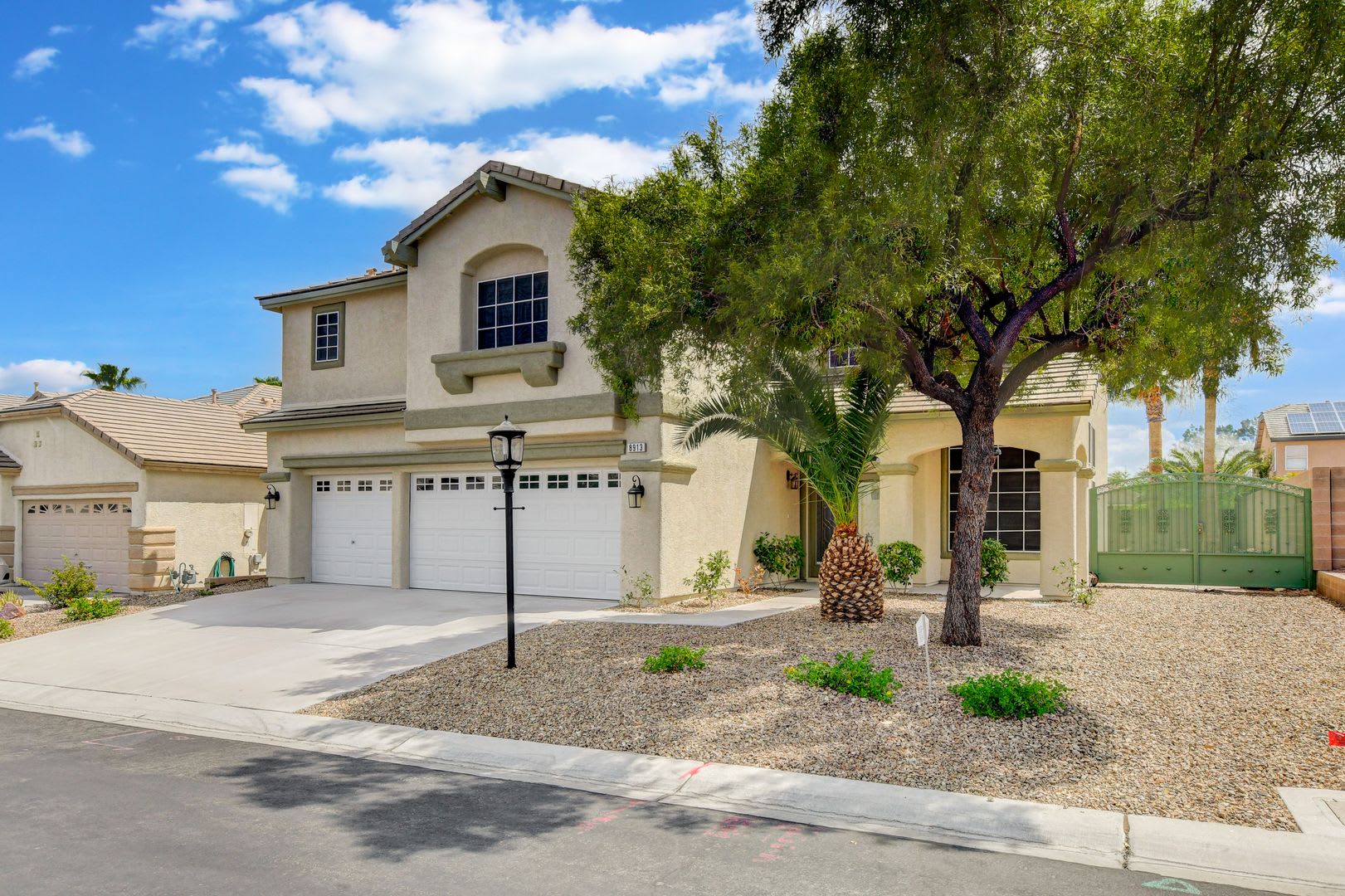 Beautifully Renovated 4BR with Pool & Spa – photo 2