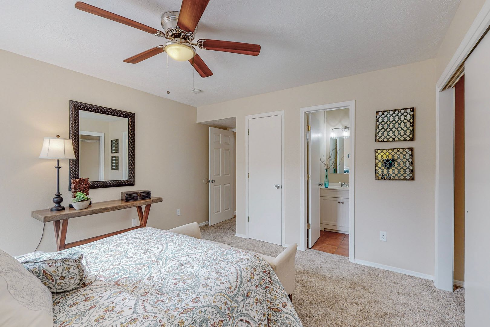 NW PUEBLO STYLE TH 3/BD 2/BA 2/CG – photo 2