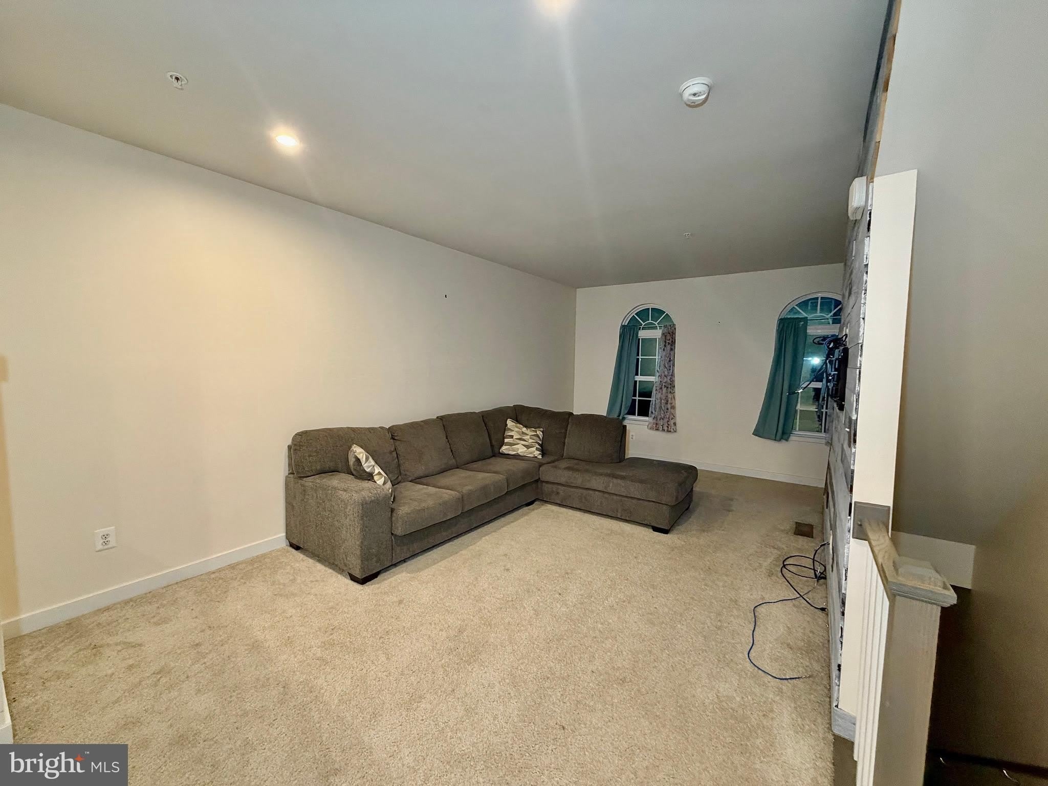 4812 CREST VIEW Drive – photo 4