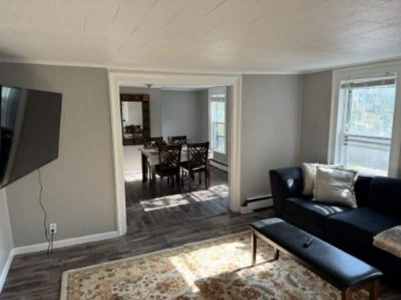 105 E Hamilton St – photo 2
