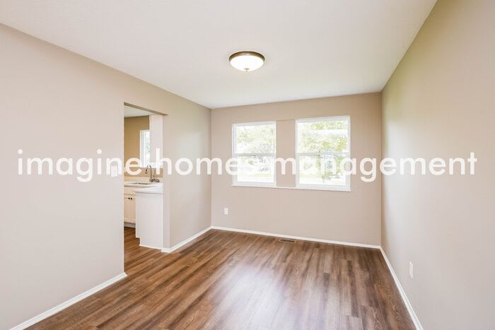 6602 Forest Glen Avenue – photo 5