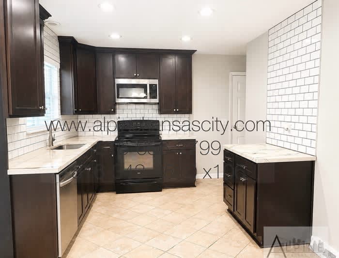 7917 Northeast 56th Street – photo 5
