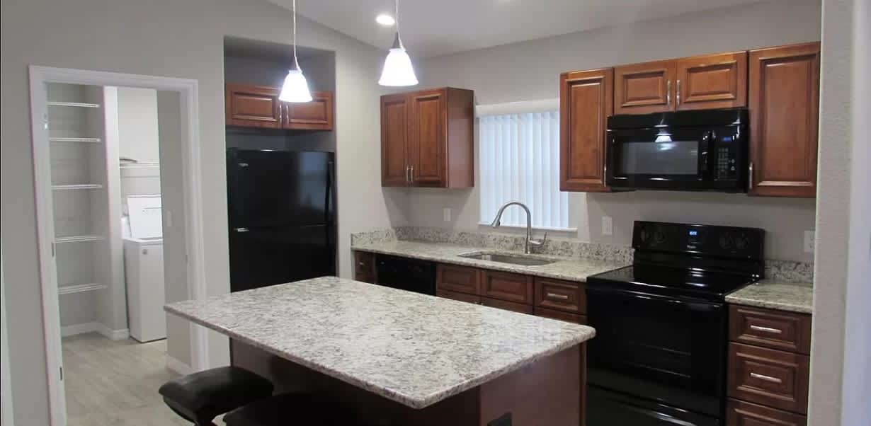 9531 N Travis Dr – photo 4