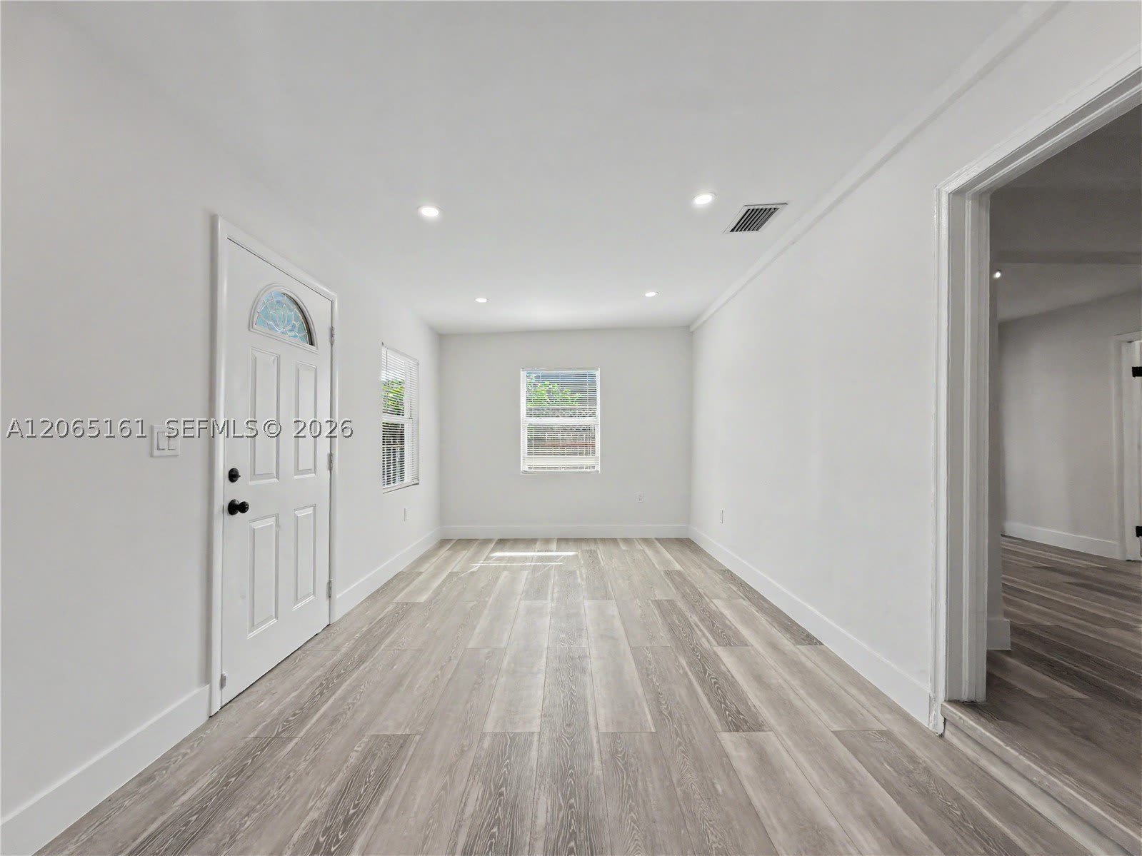 228 NW 39th St – photo 4