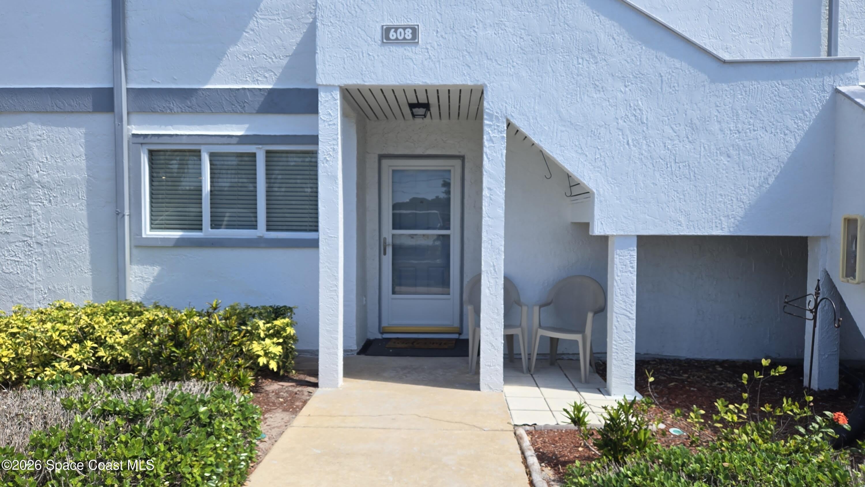 608 Beach Park Lane – photo 1