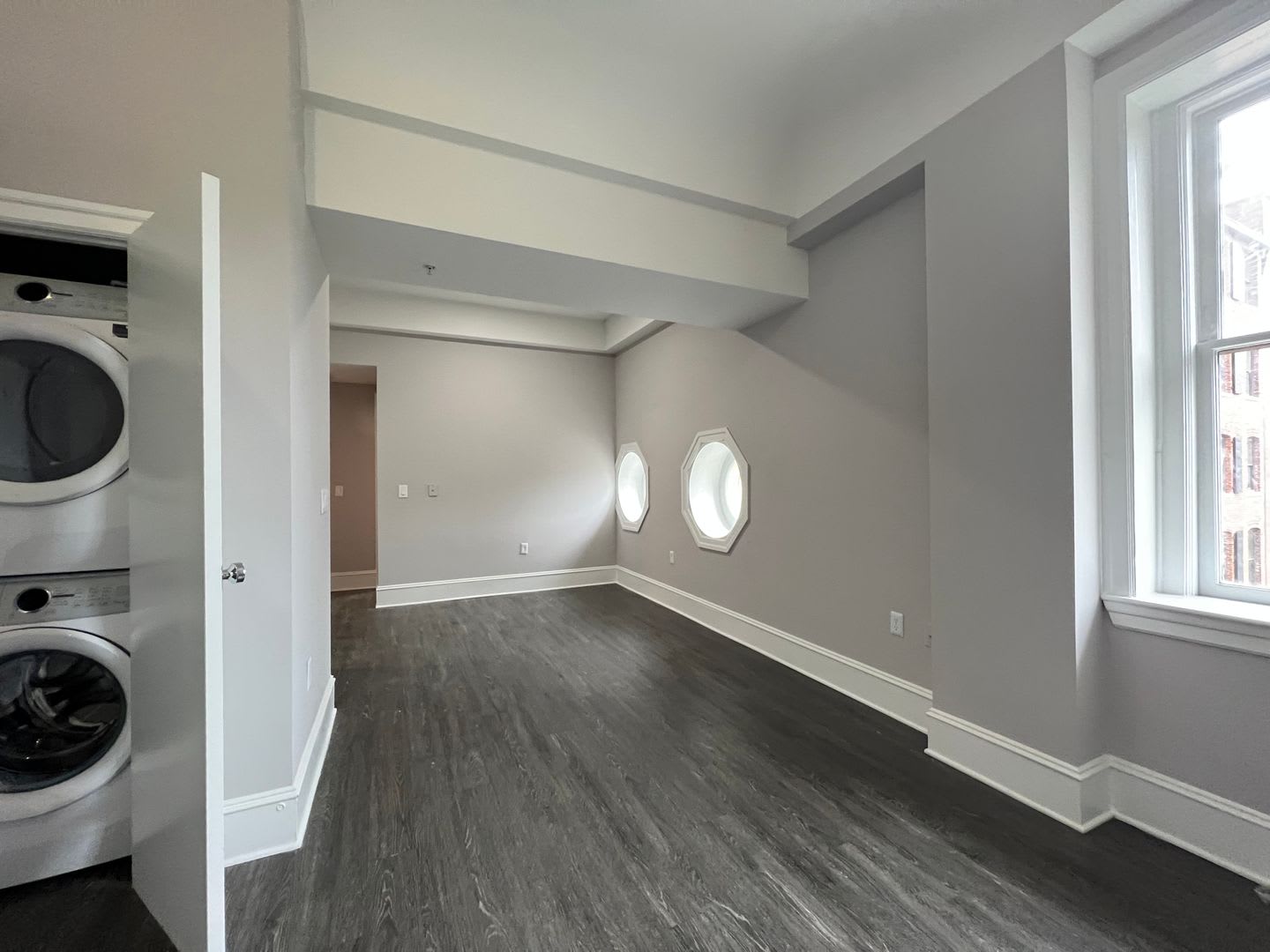 306 W Franklin – photo 2
