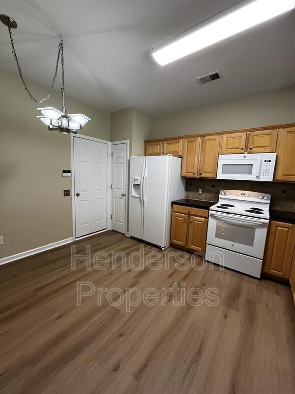 12308 Dunford Street – photo 4