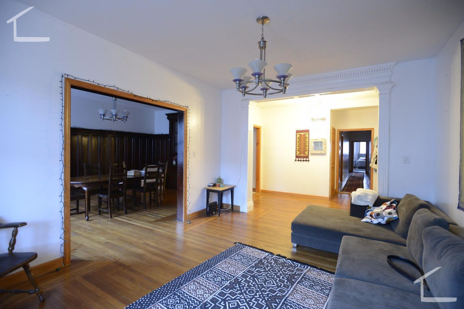 Ridiculous metal-object in living room... – photo 4