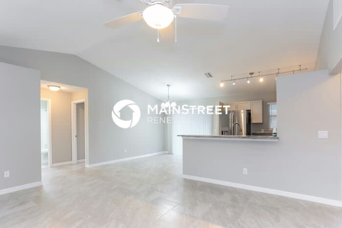 4254 Apollo Avenue – photo 4