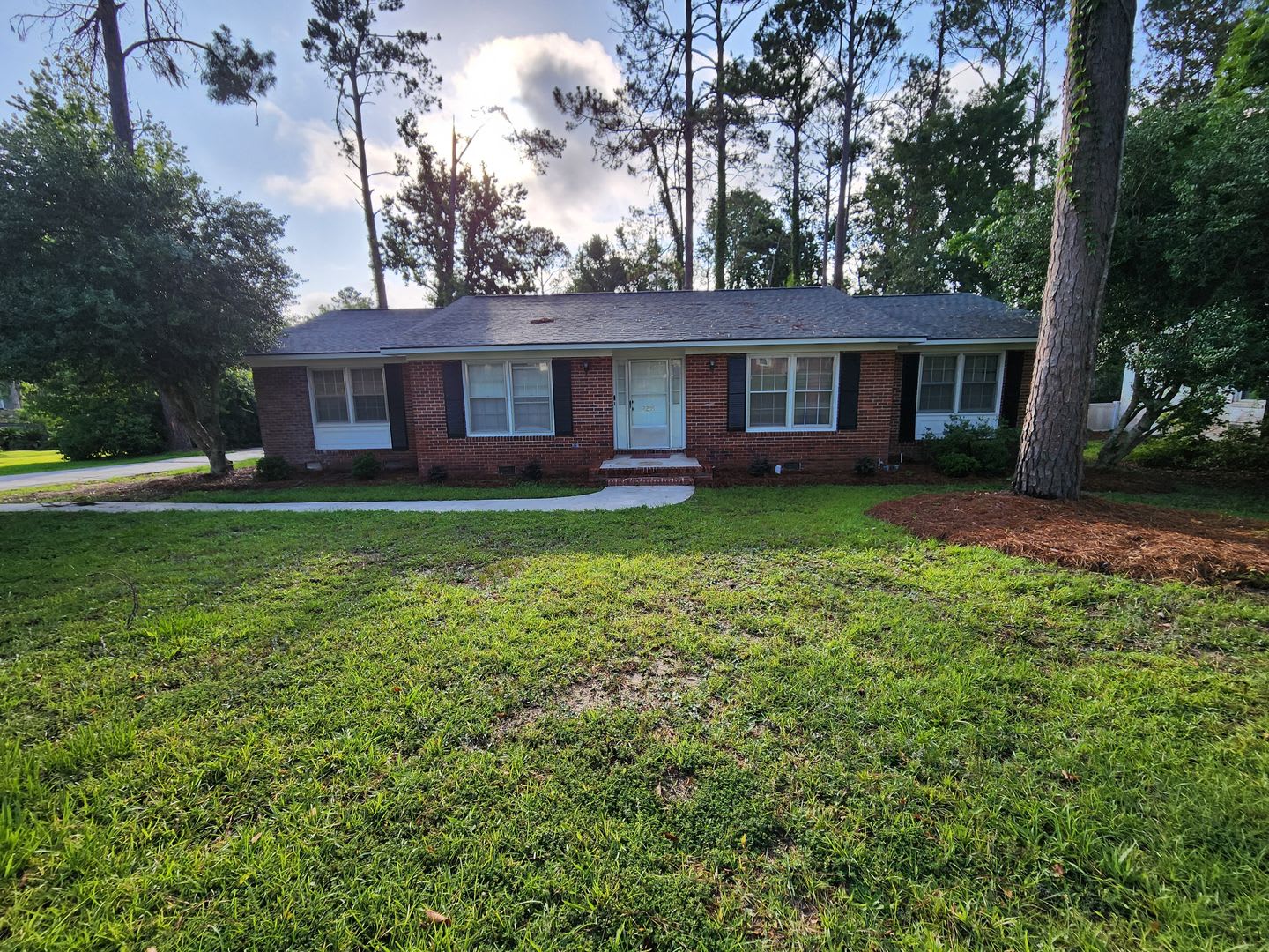 Spacious Brick Home with Modern Upgrades & Huge Fenced Yard in Valdosta! – photo 1