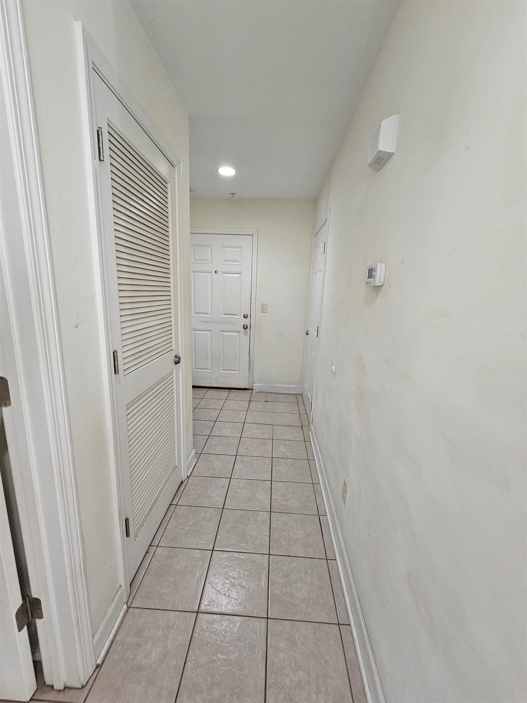 1215 N Middleton Dr. – photo 3