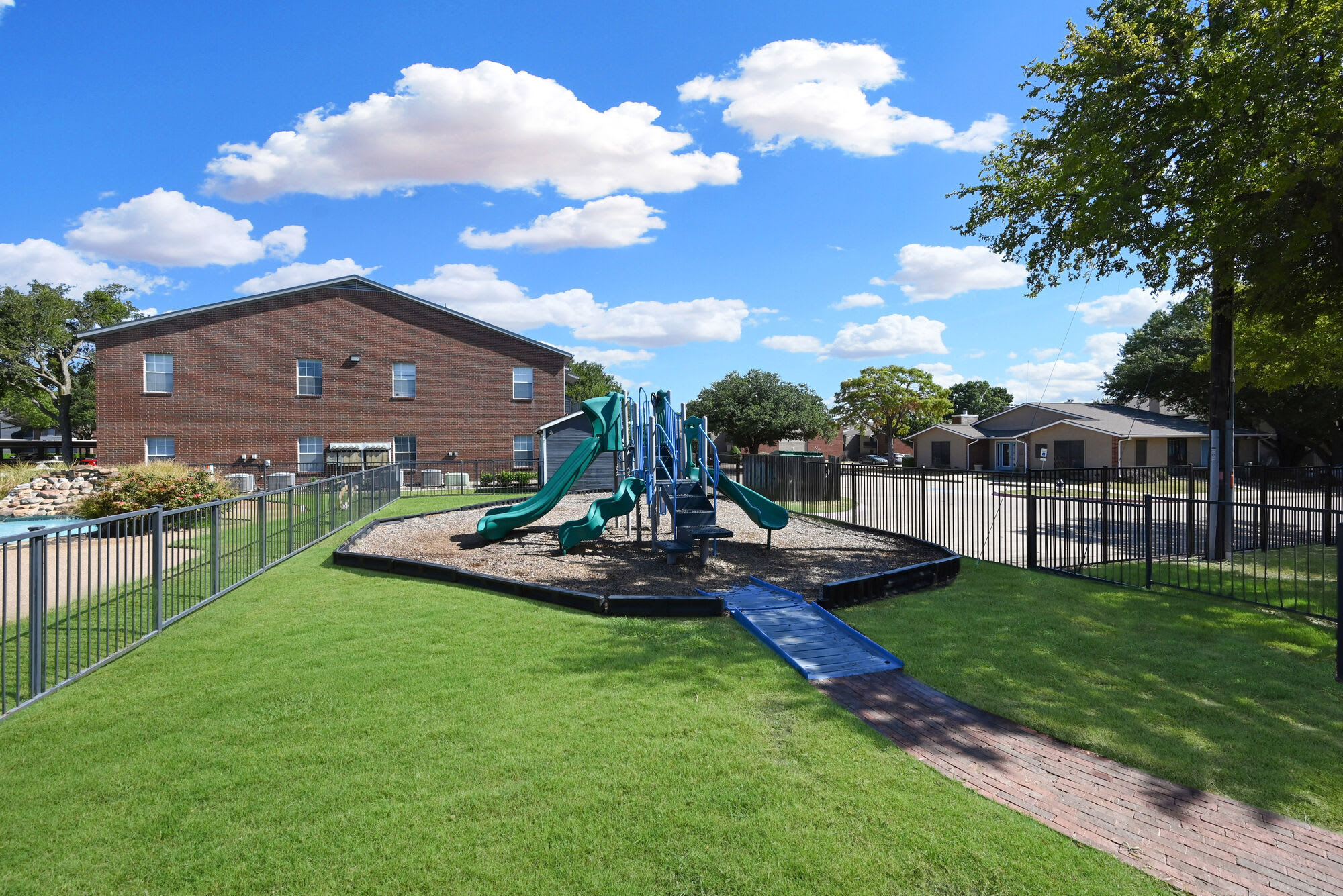 Meadow Parc – photo 2