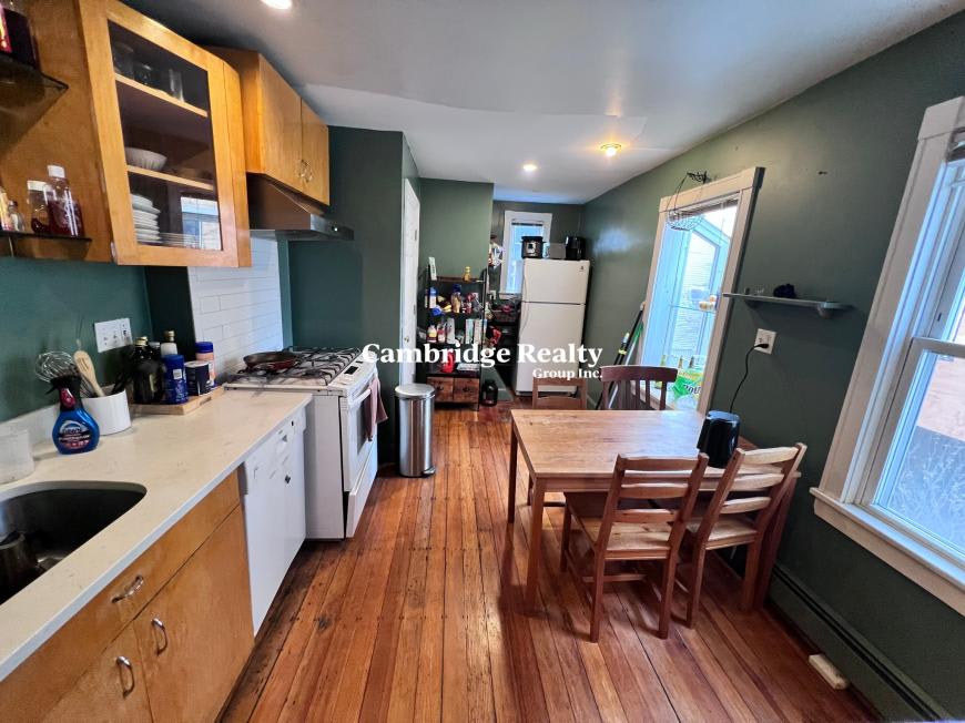 32 Fairmont Ave. – photo 2