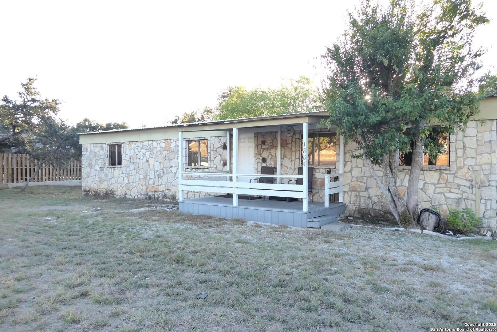 1884 Live Oak – photo 4
