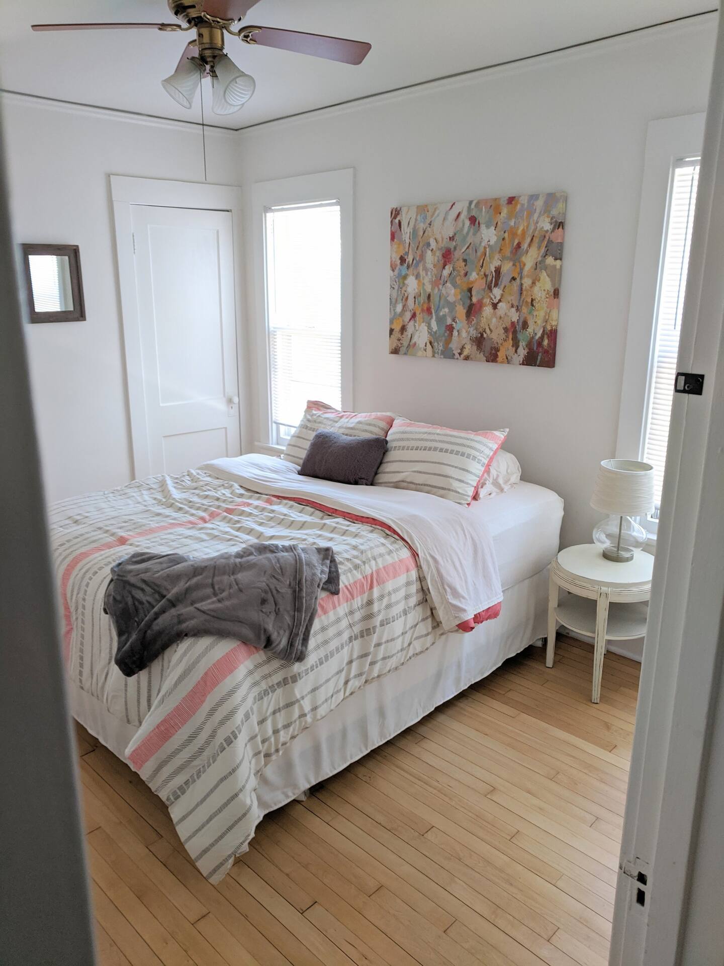 3928 N. Farwell Ave. – photo 2