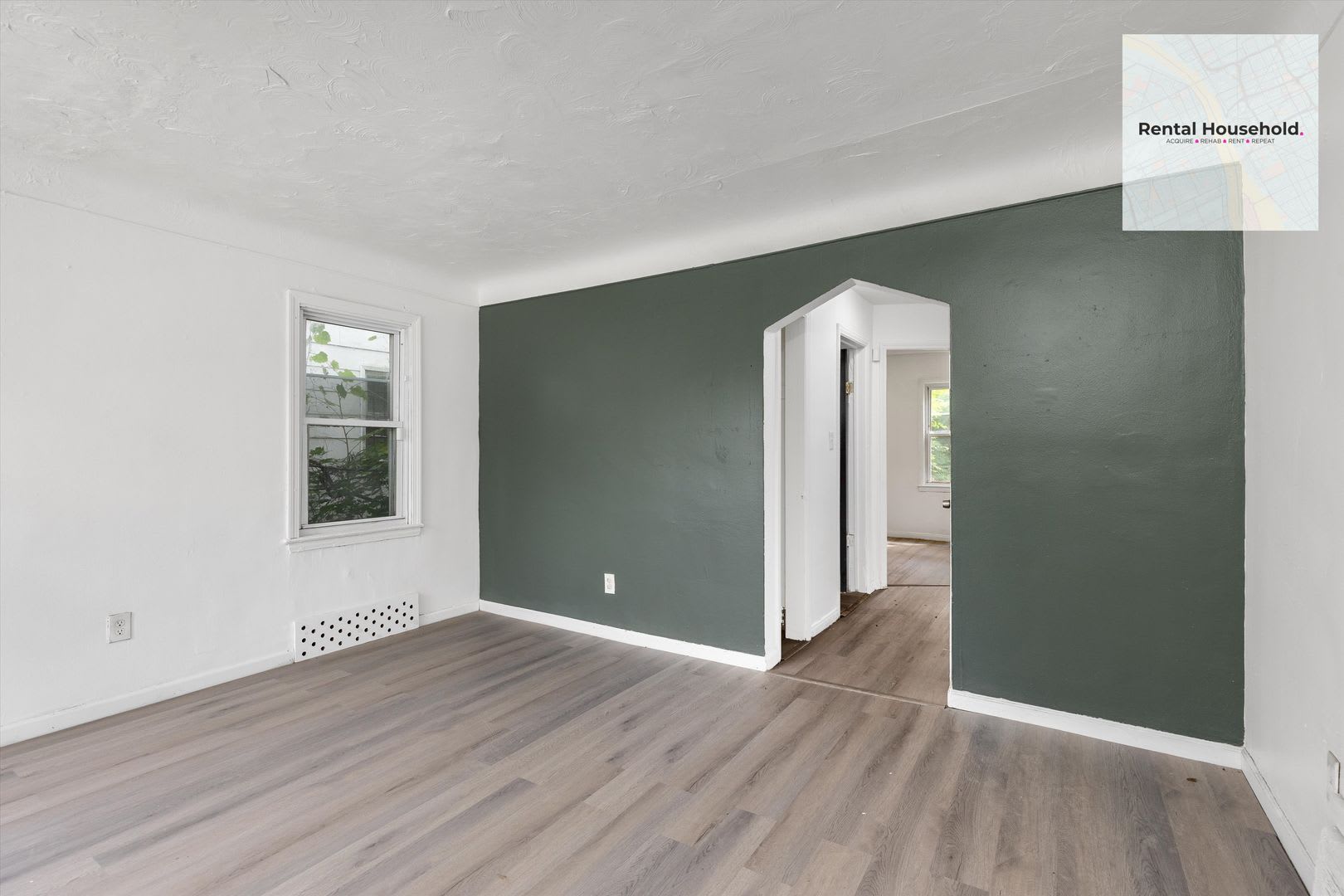 Cozy & Comfortable 2 Bedroom Home-Move In Ready!! – photo 1