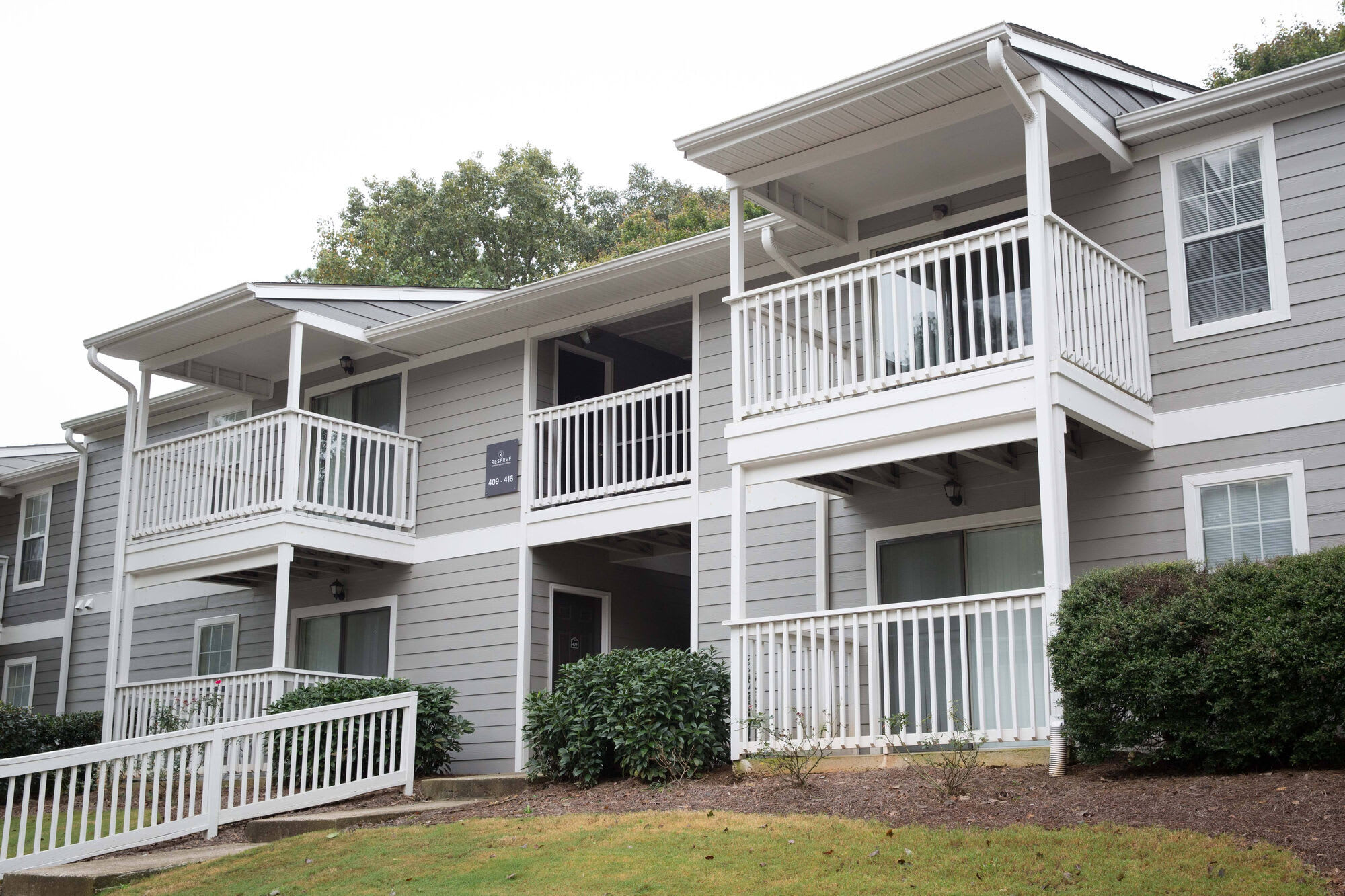Reserve at Sweetwater Creek Apartments – photo 3