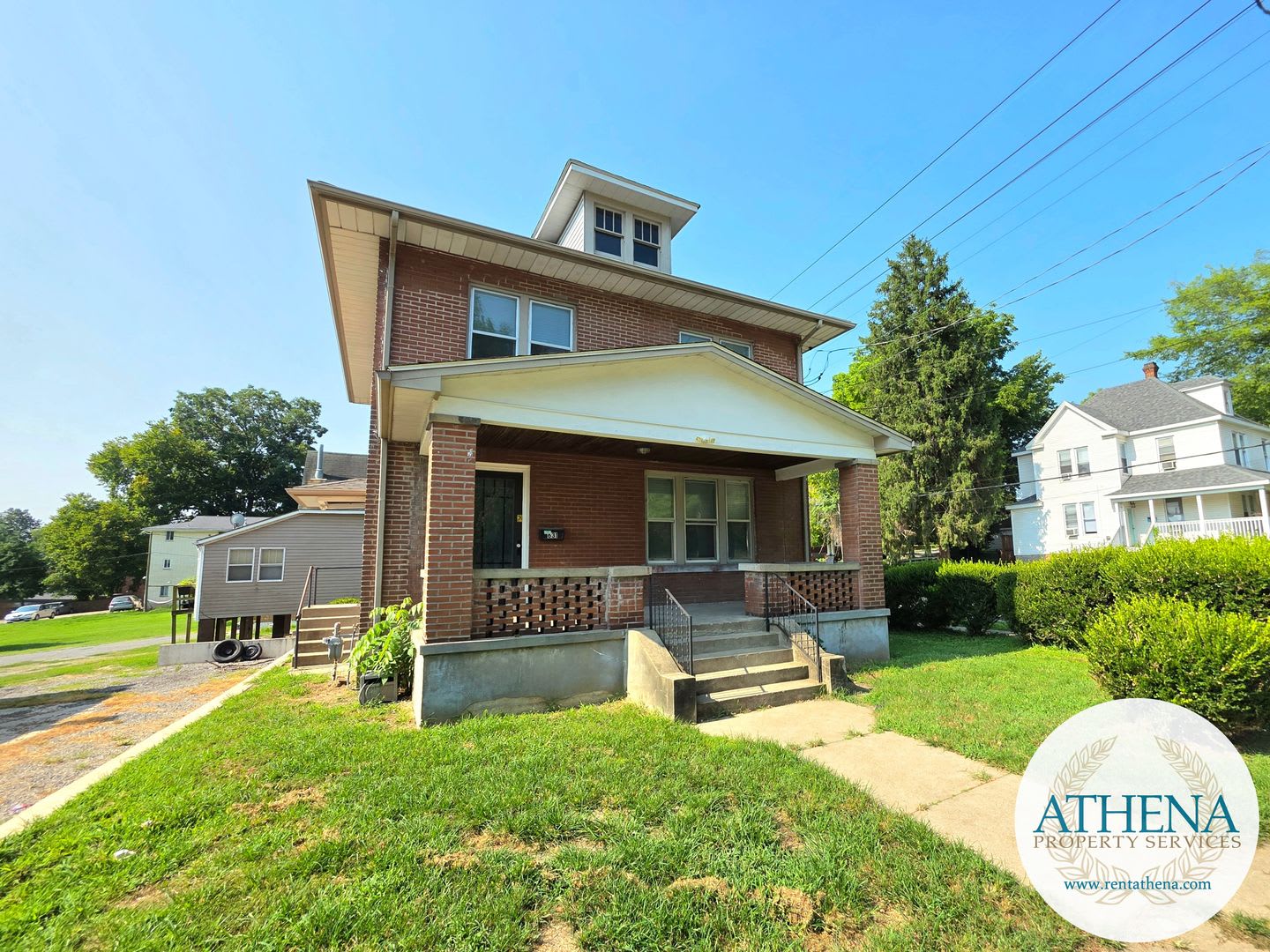 5 Bedroom / 2 Bath House – photo 1