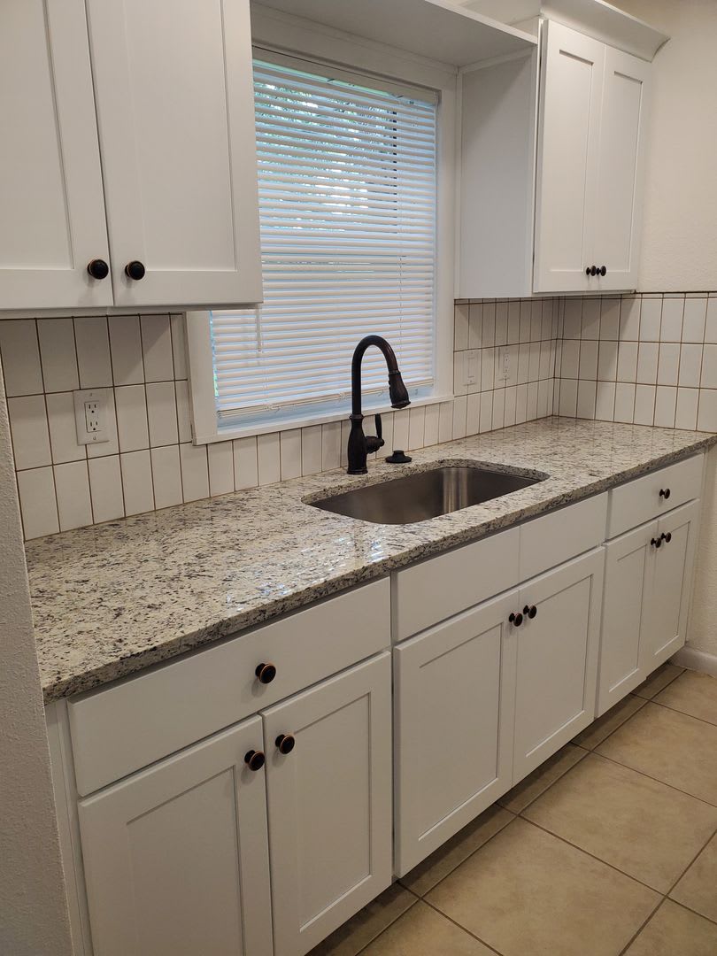 Completely Renovated! – photo 2
