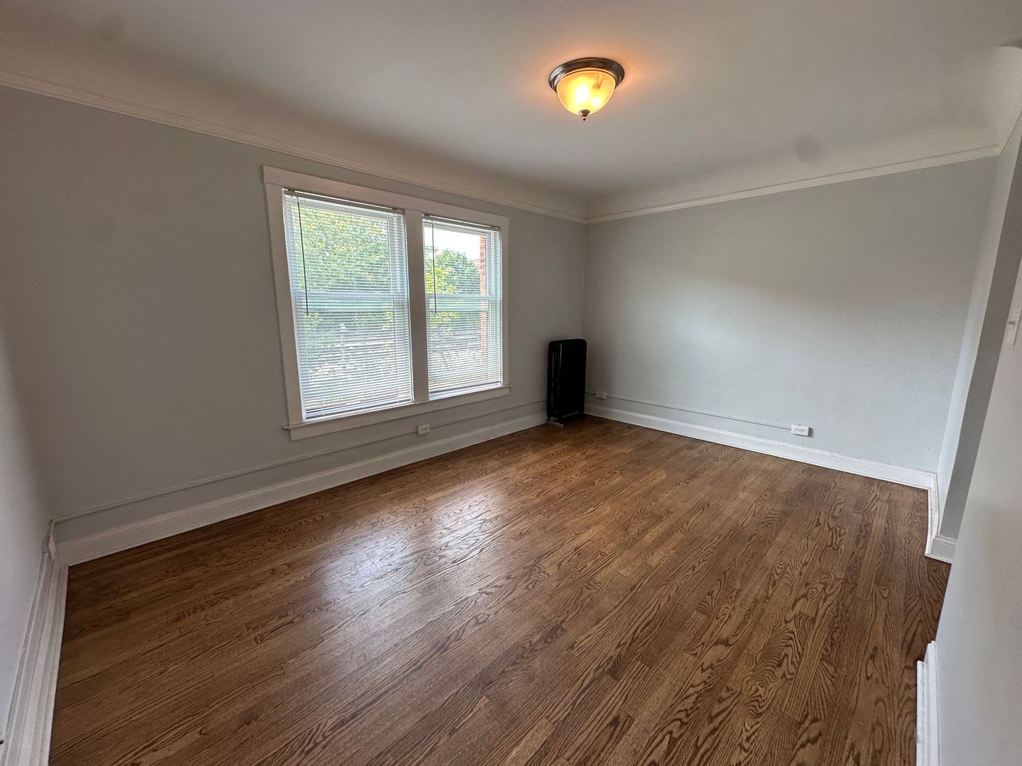 7033 N Glenwood Ave – photo 2