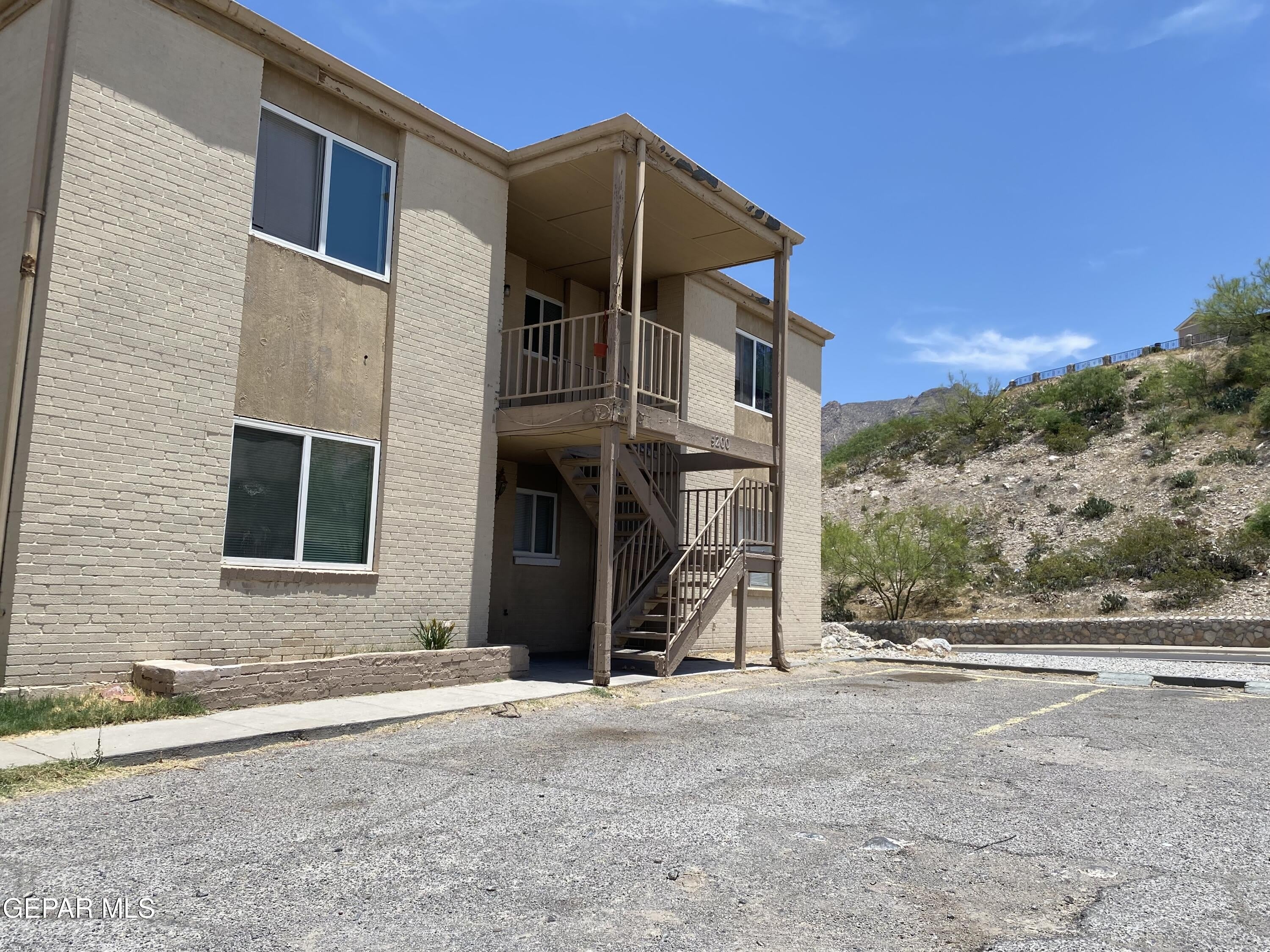 5200 Carousel Drive – photo 1