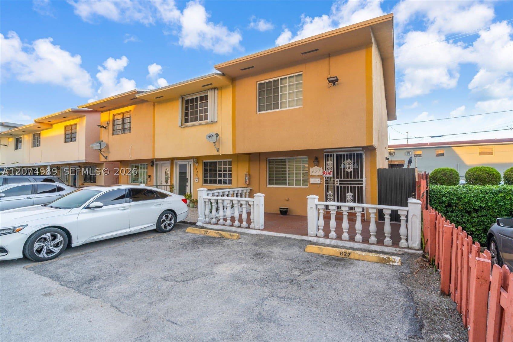 627 W 68th St – photo 2