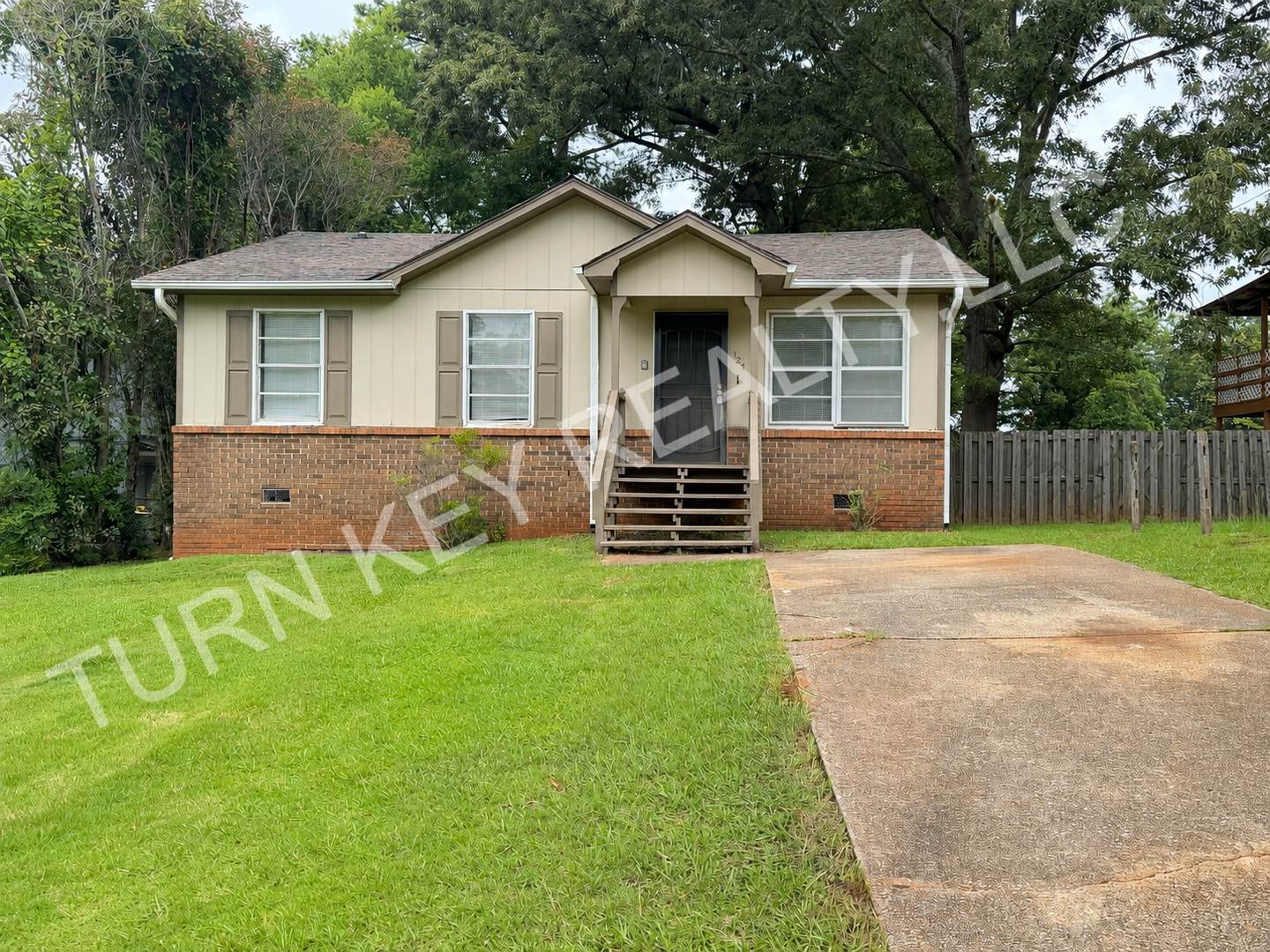 Home for rent in Hueytown – photo 1