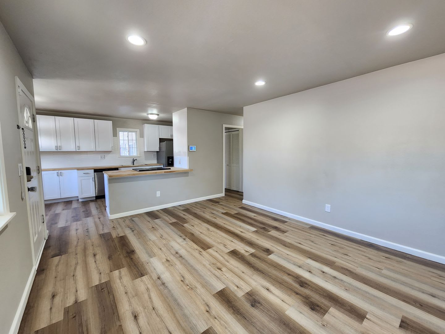 Duplex Located near Fort Carson!! – photo 4