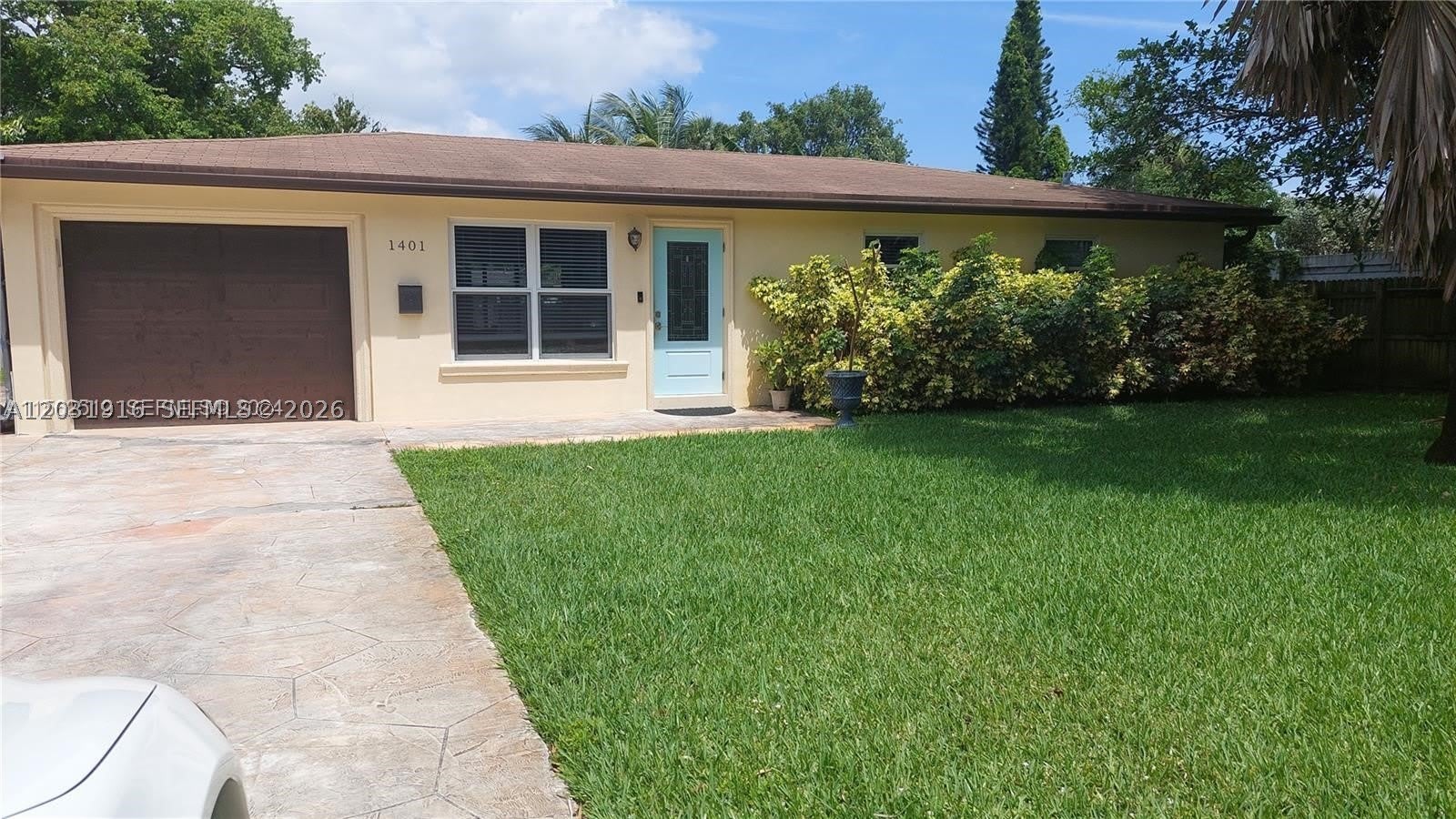 1401 SW 32nd Ct – photo 1