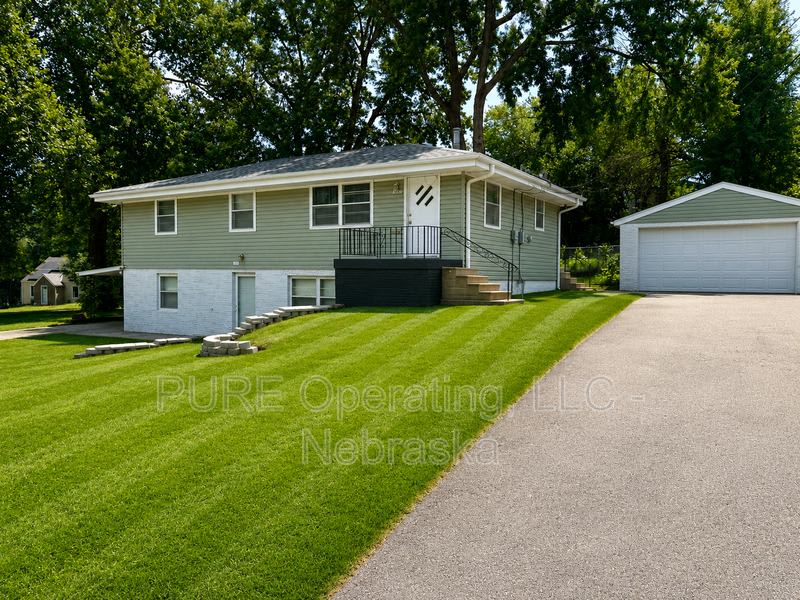 3607 Ernst St – photo 2