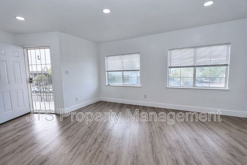 10524 Croetto Way – photo 5