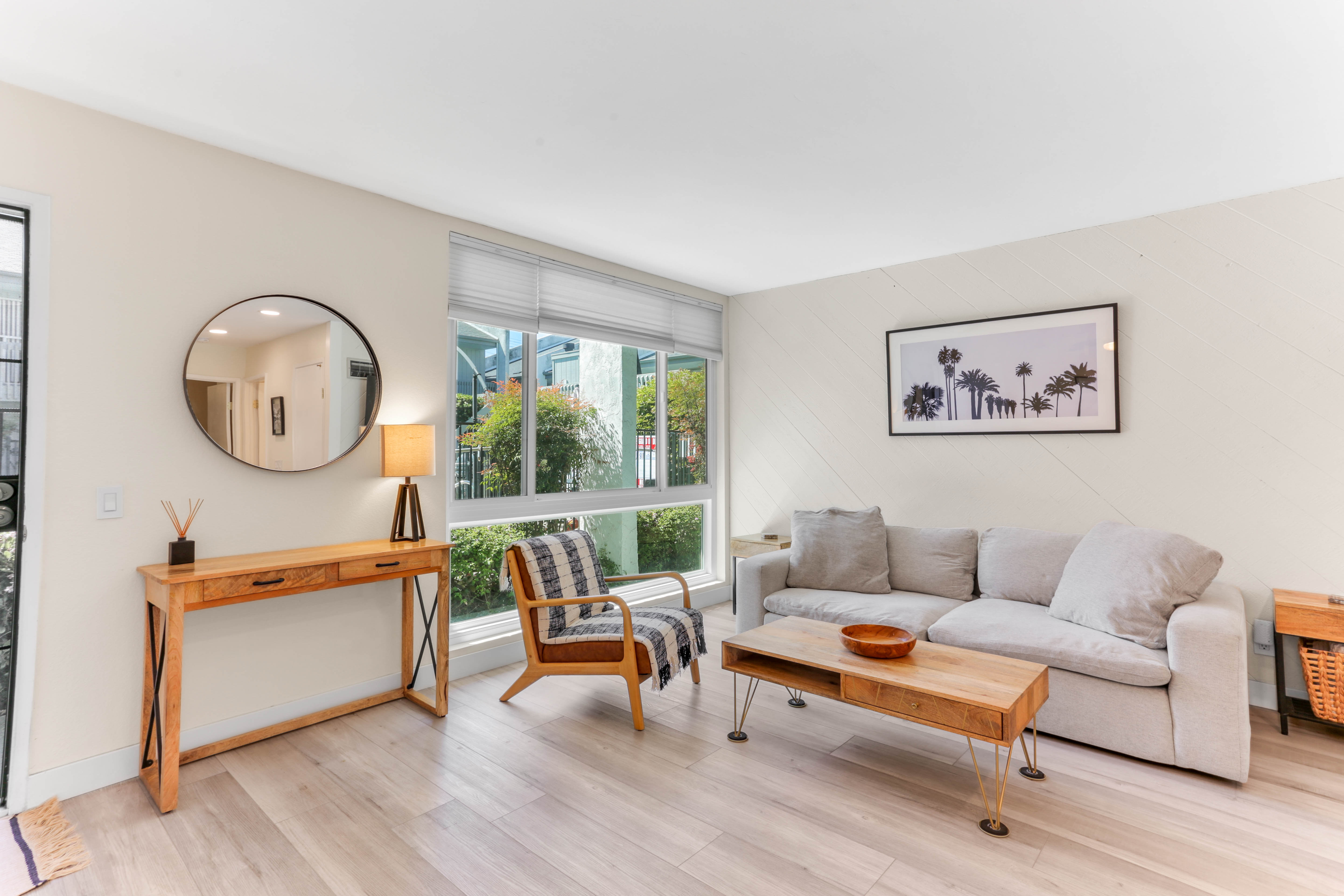 1124 Eureka St – photo 2