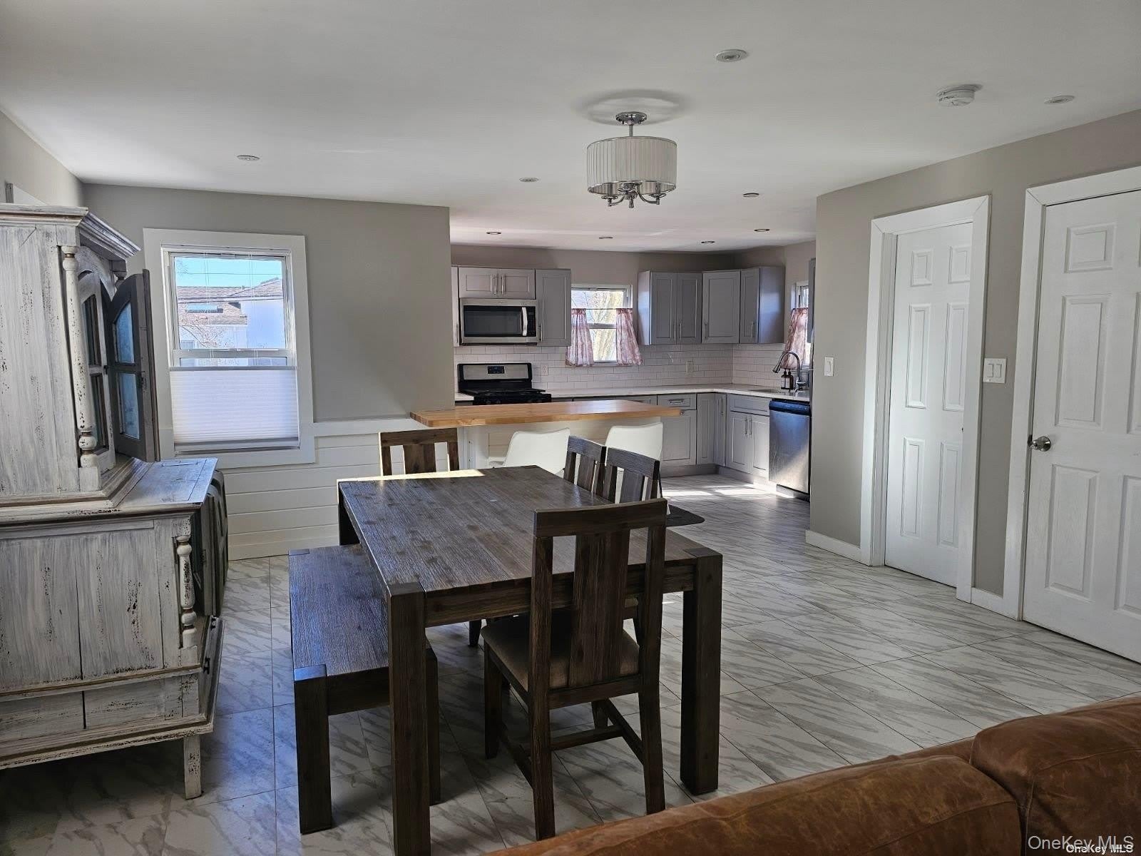 146 Kingston Boulevard – photo 3