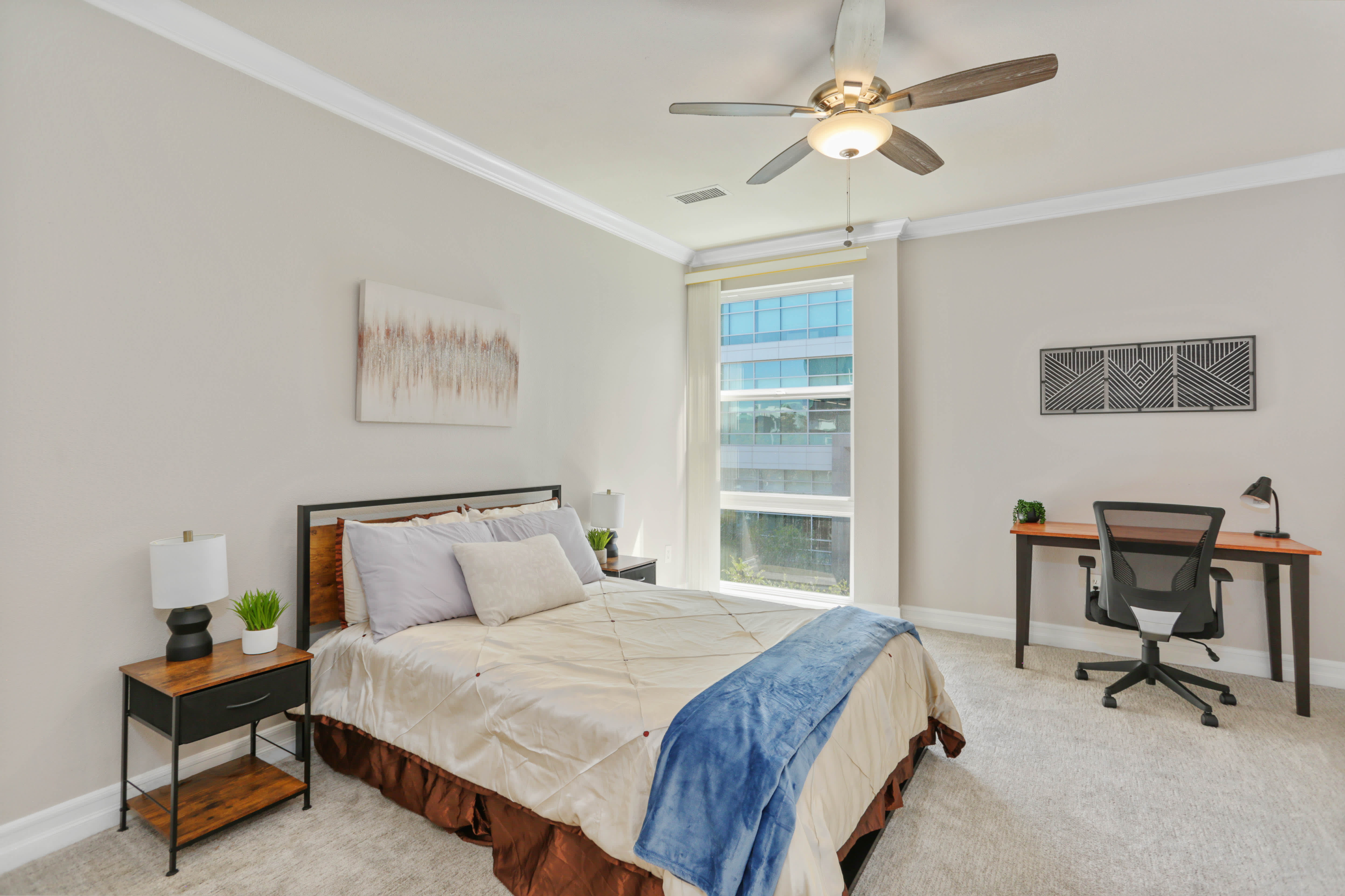 525 11th Ave – photo 3